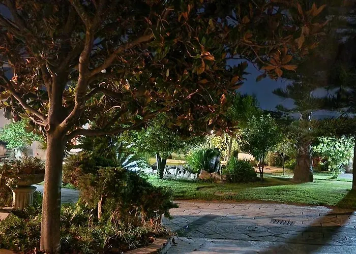 Le Dee Di Paestum